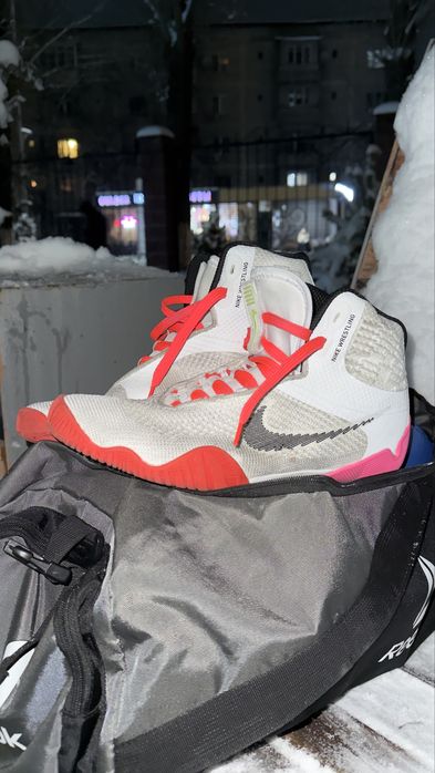 Борцовки и шлем