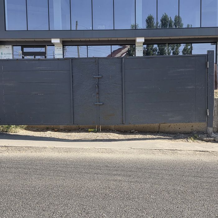 Продается 2 ВОРОТА Срочно  мкр.Север