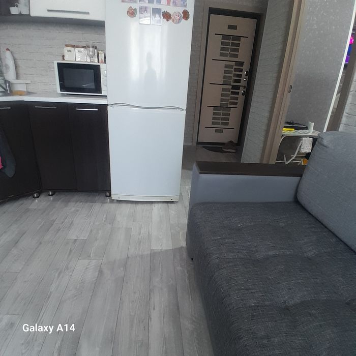 Сдам 2 х ком квартиру