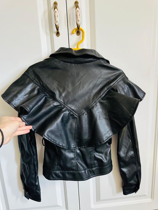 Geaca din piele ecologica , neagra , masura S / Xs , noua