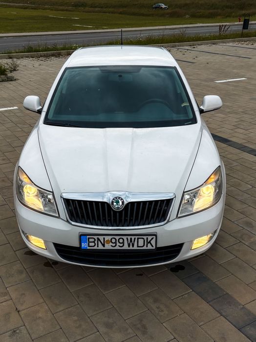 SKODA Octavia 2012 — imagine 2