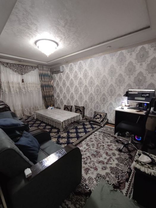 Срочно продаётся квартира Мирабадский р-н Куйлюк массив1 3/1/4 Кирпич