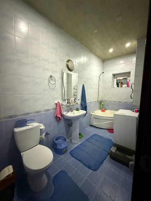 СРОЧНО метро Космонавтов 3х-комнатная 80м2