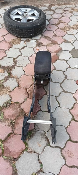 Cotiera si capitonaj sofer