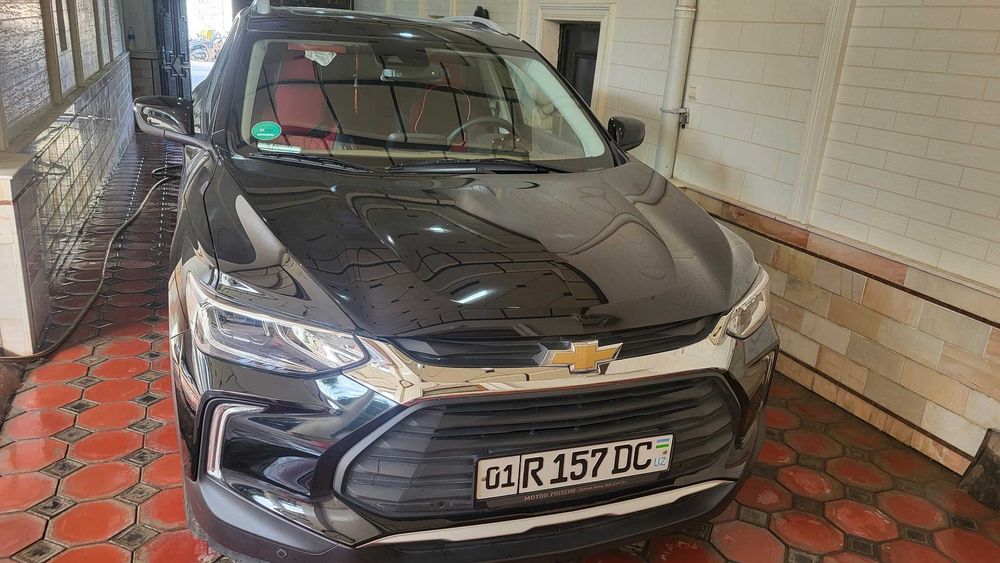 Chevrolet Tracker Premier 2023 yil