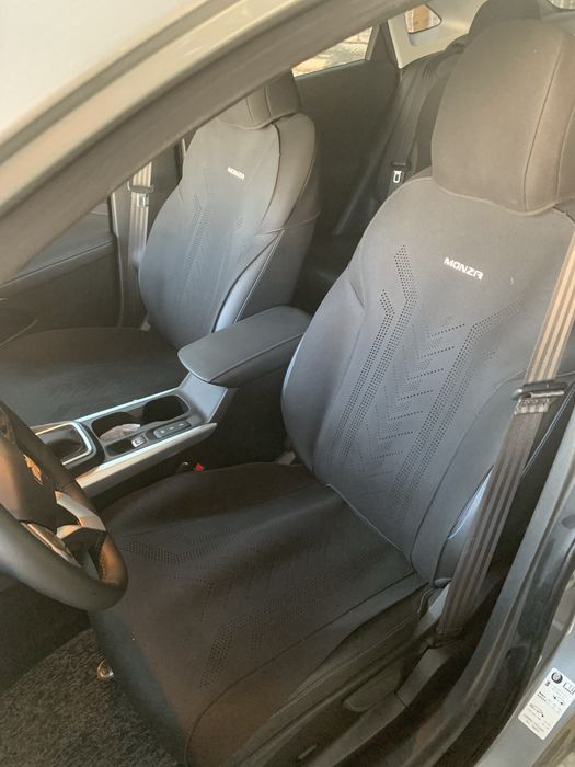 Продам чехол накидки для авто Monza