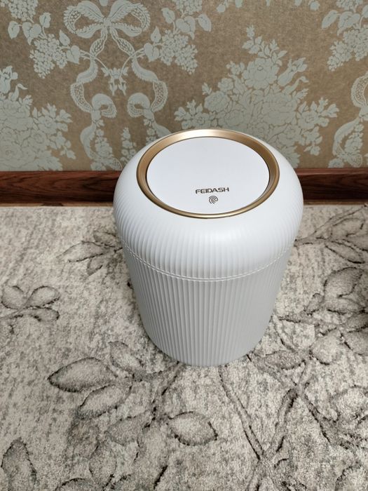 Бочок для мусора сенсорный