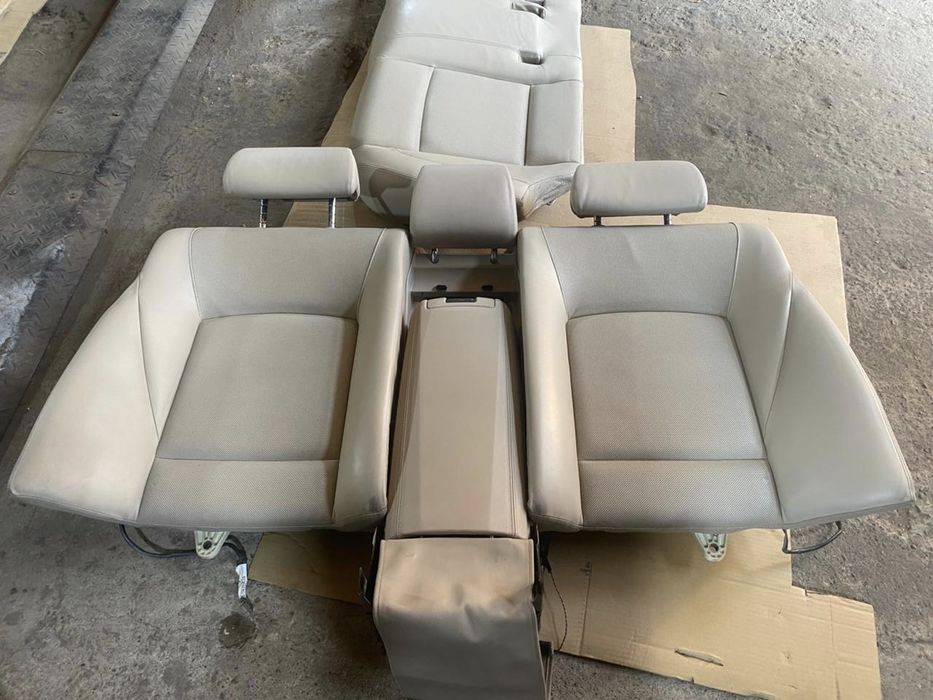 Заднее сиденье BMW 740 F02