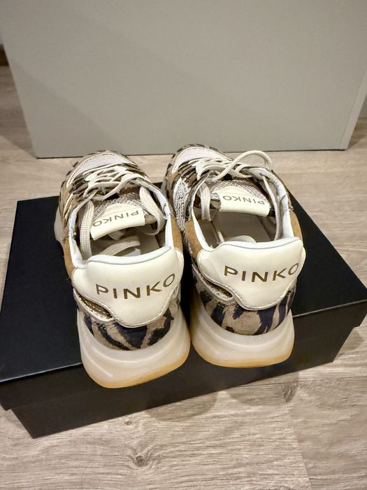 Маратонки  Pinko