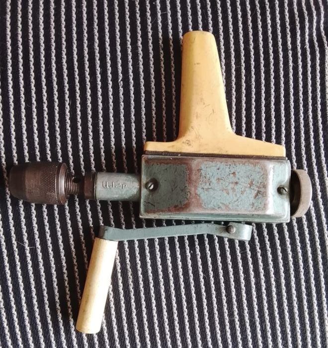 Продам ручную дрель