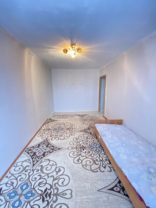 Продается 2-комнатная квартира во втором микрорайоне рядом с площадью