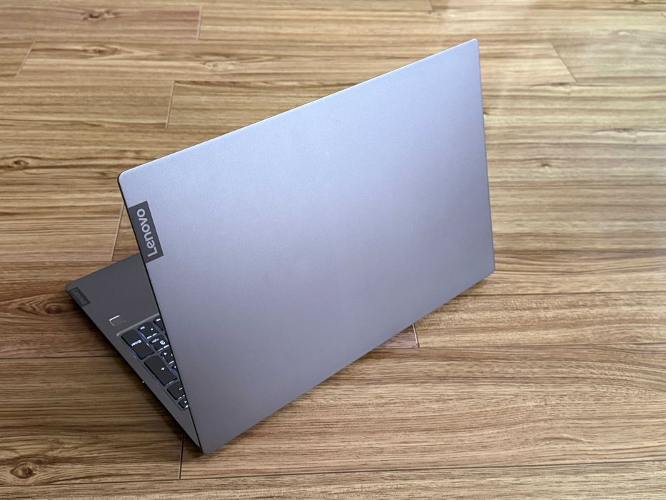 15.6 Lenovo s540`Core i5-8265U/Nvidia MX250/12GB RAM/256GB SSD/Full HD IPS/Бат 7ч