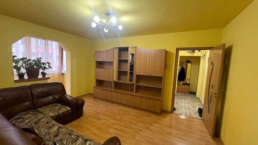 Apartament 1/4 Cartier Electroprecizia 3 camere