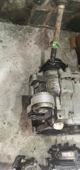 Автоматична скоростна кутия форд фиеста ford 1.4  2003-2007