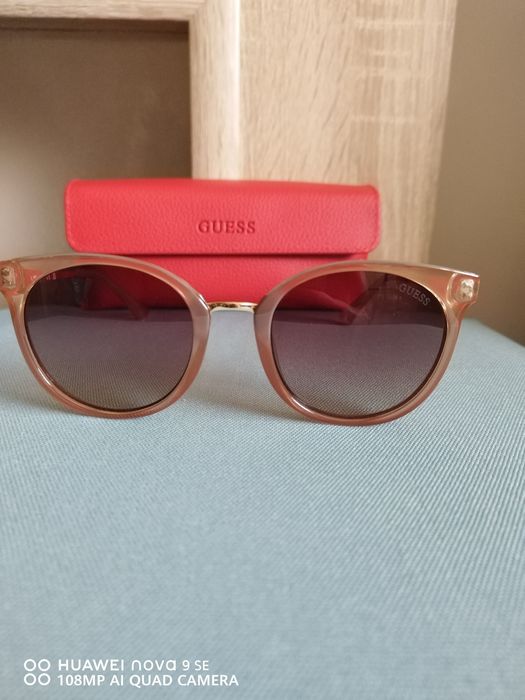 Слънчеви очила Guess