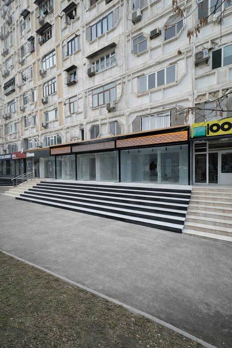 Продаётся Нежилое! Юнусабад, 4 - Квартал  Напротив Универсам Базар