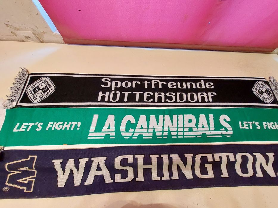 Fulare suporteri Manchester, Chelsea, Elveția, Lakers. Stare excelentă