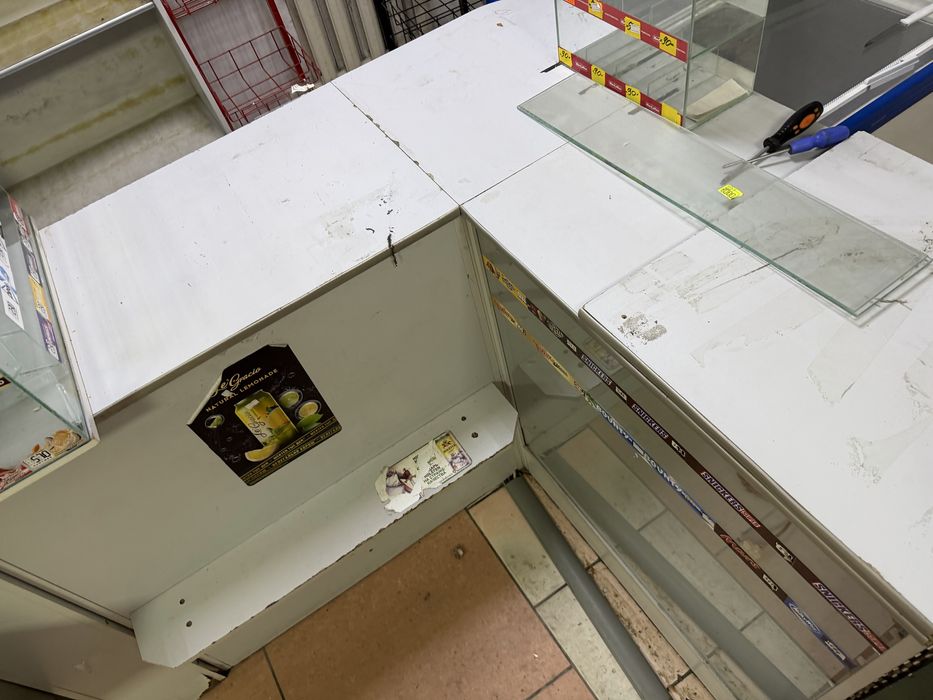 Кассовая зона, витрина