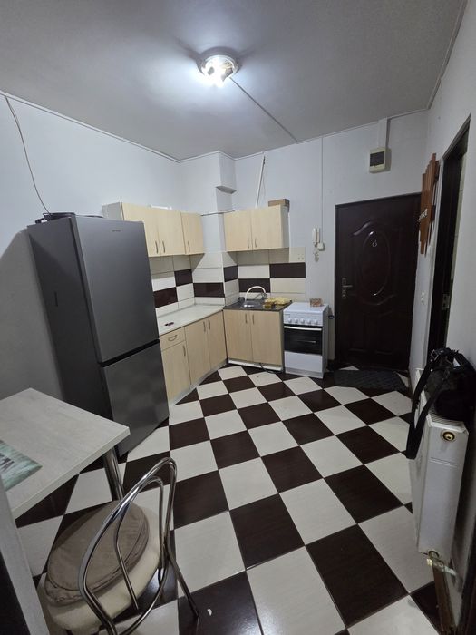 Proprietar închiriez apartament cu o cameră în zona Lipovei