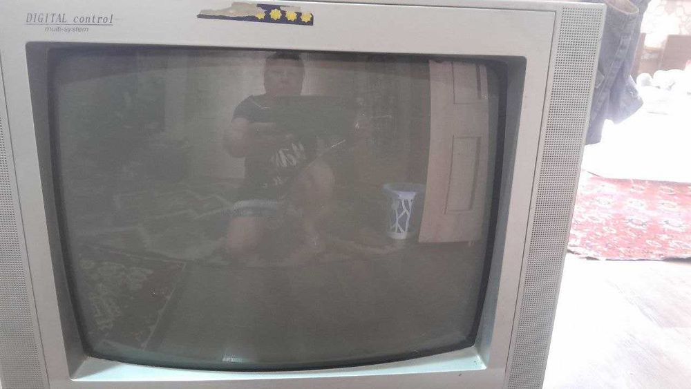 Prodayu retro Sony TV i tuner