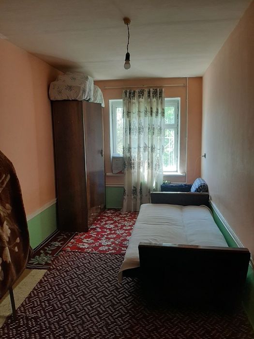 Шахар марказида 2 хонали уй сотилади