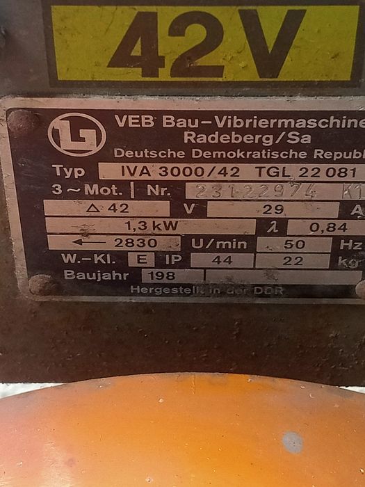 Вибратор по бетону, вибро уплотнитель