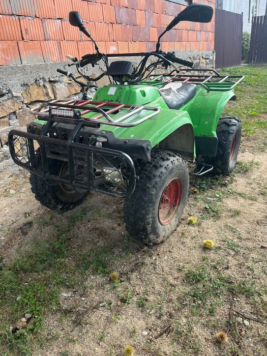Vând ATV  de 250cc