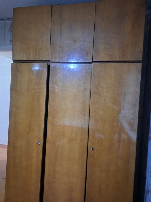 Даром шкаф советский