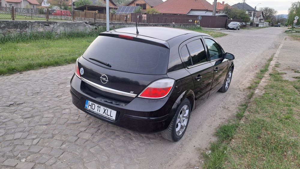 Opel astra h 1.6 benzina