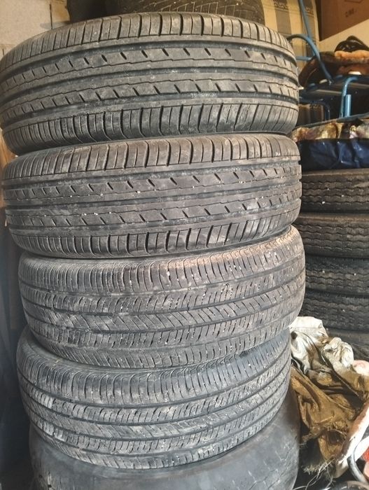 Продается покрышка комплект