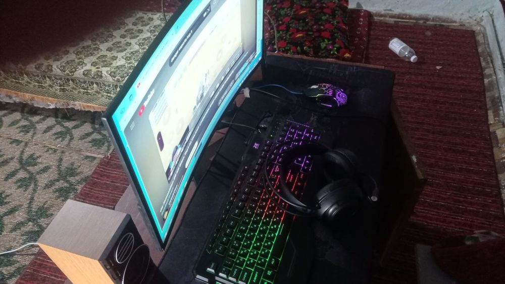 Kompyuter sotiladi SSD da 10 pro windows qatiqni diskda. Windows 7