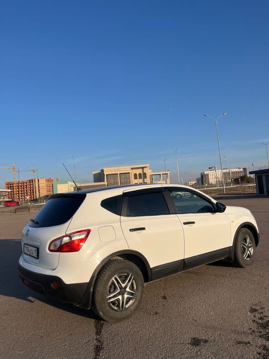Nissan Qashqai J10