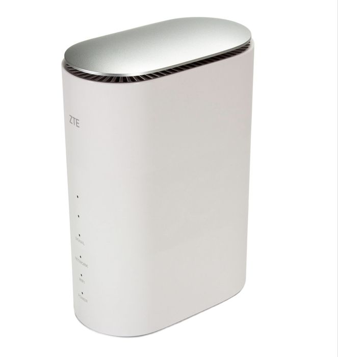 НОВ!!! Безжичен рутер ZTE, 5G, Wifi 6, 3.8Gbps, бял