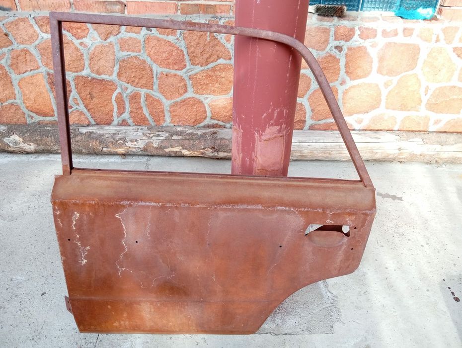 Продам дверь на ВАЗ