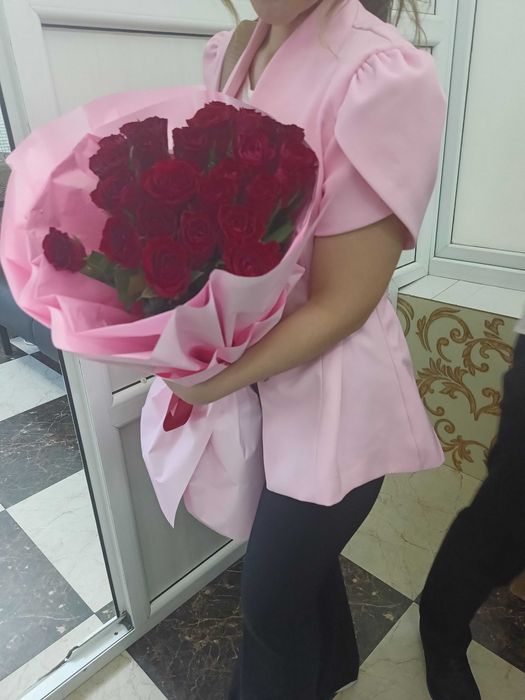 100 Розы букеты б/у