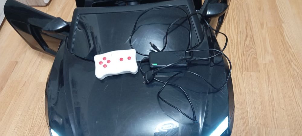 Masina cu telecomanda