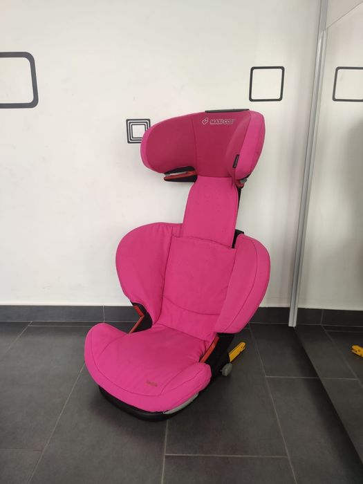 Scaun auto Maxi Cosi Rodifix cu isofix pentru copii între 15 și 36 kg