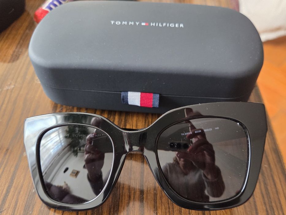 Слънчеви очила Tommy Hilfiger
