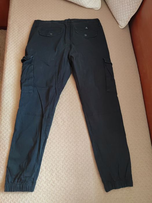 "Jake & Jones" и "Only and Sons", 36/32