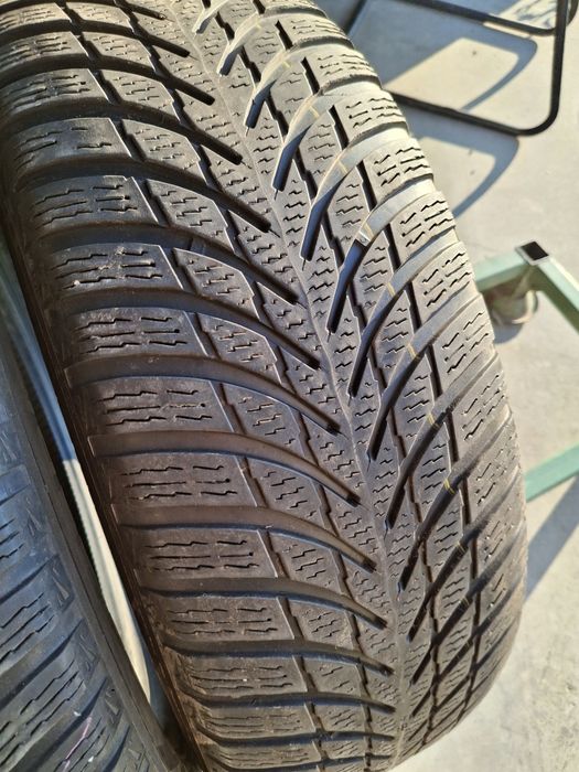 2 Anvelopele de iarnă 215 65 r17 Nokian