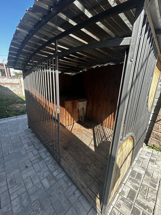 Продам вольер в хорошем состянии