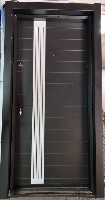 входни врати нови на склад вносител