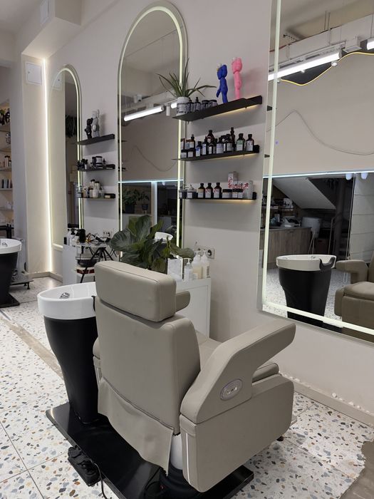 Парикмахерское кресло в аренду