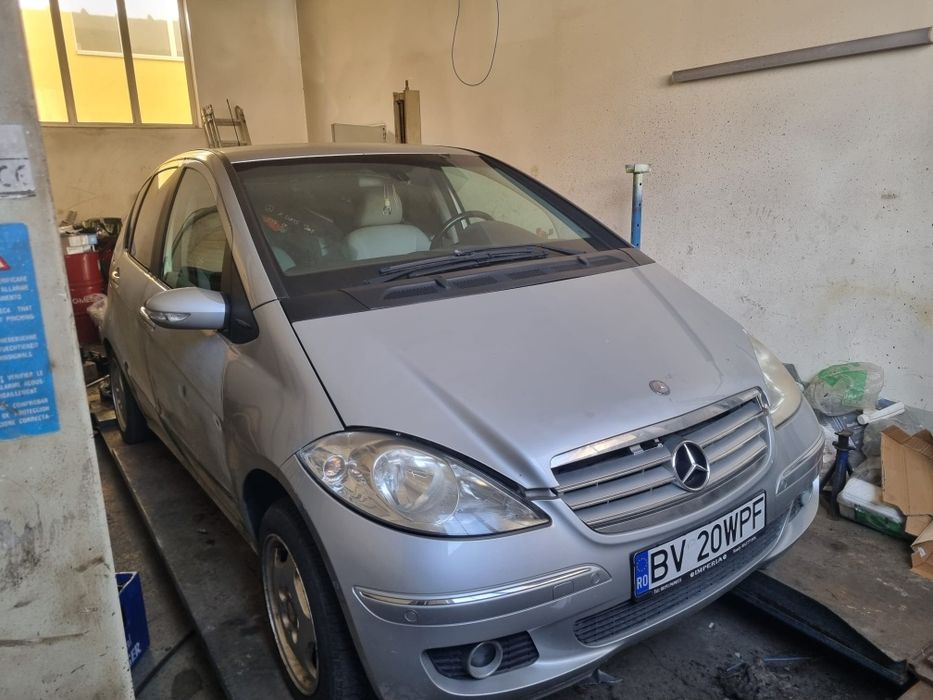 Vând Mercedes A170