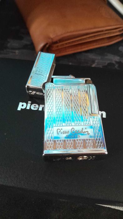 Bricheta metal Pierre Cardin