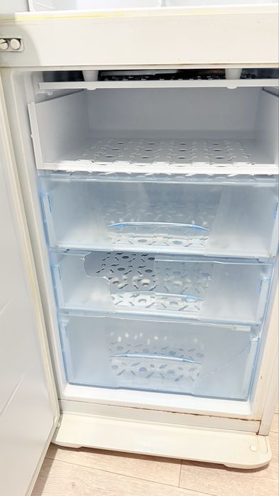 Продается холодильник Бирюса