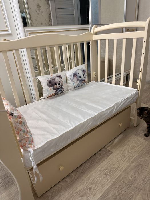 Продам детскую кроватку