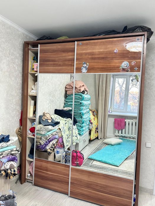 Продам шкаф для прихожей спальный