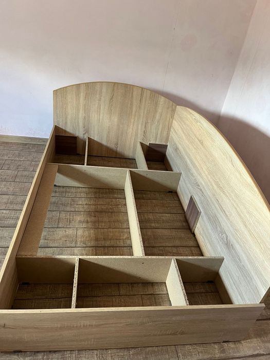 Vand 2 paturi de o persoana cu tot cu saltele