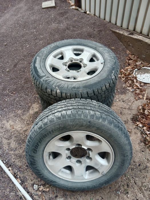 Продам резину с дисками.